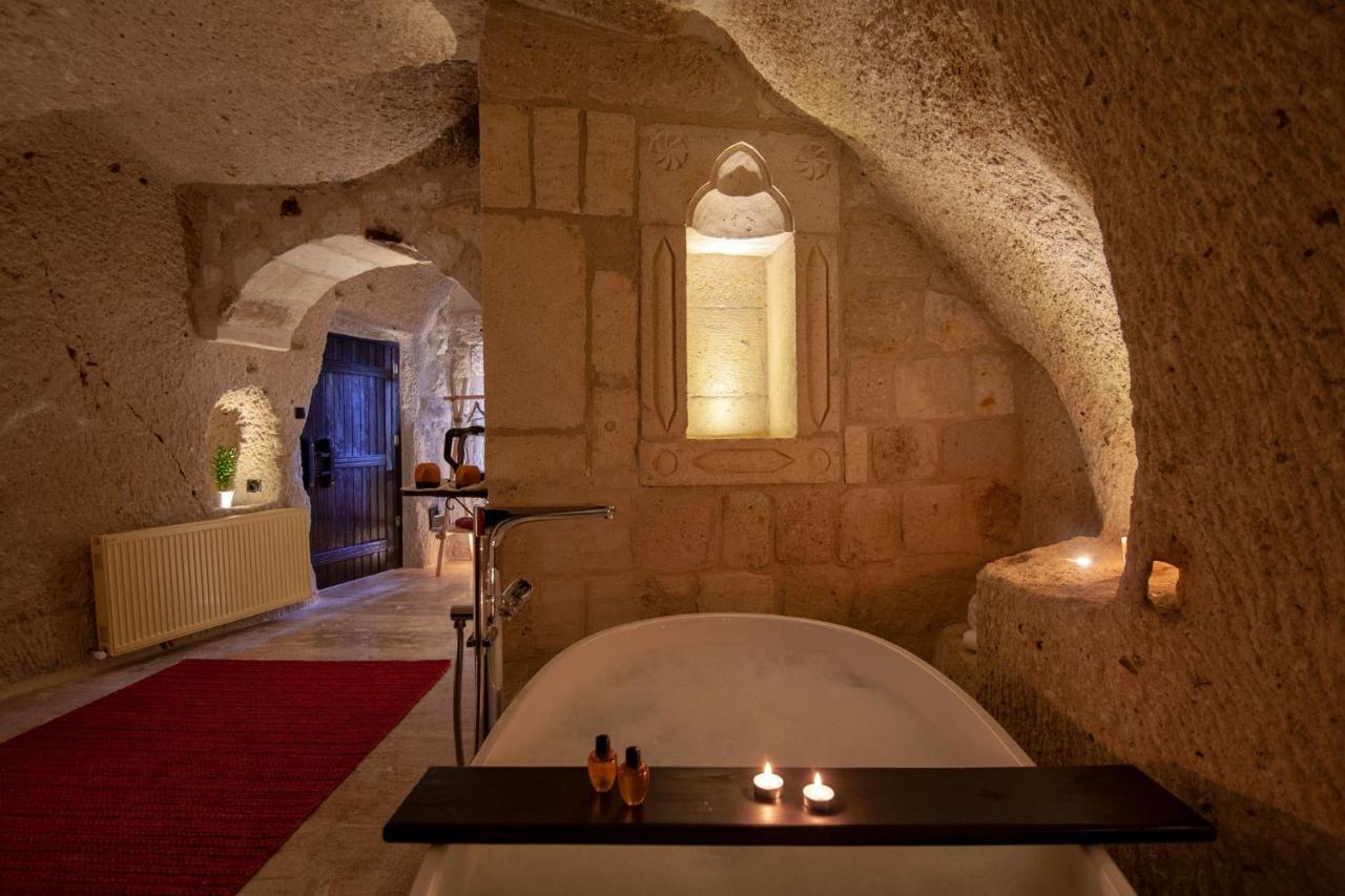 Hotel Sato Cave