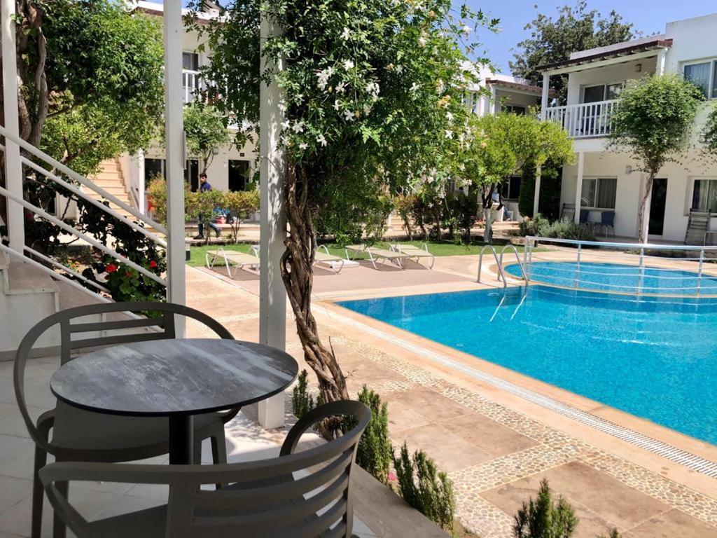 Hotel Gumusluk Hotel 3*