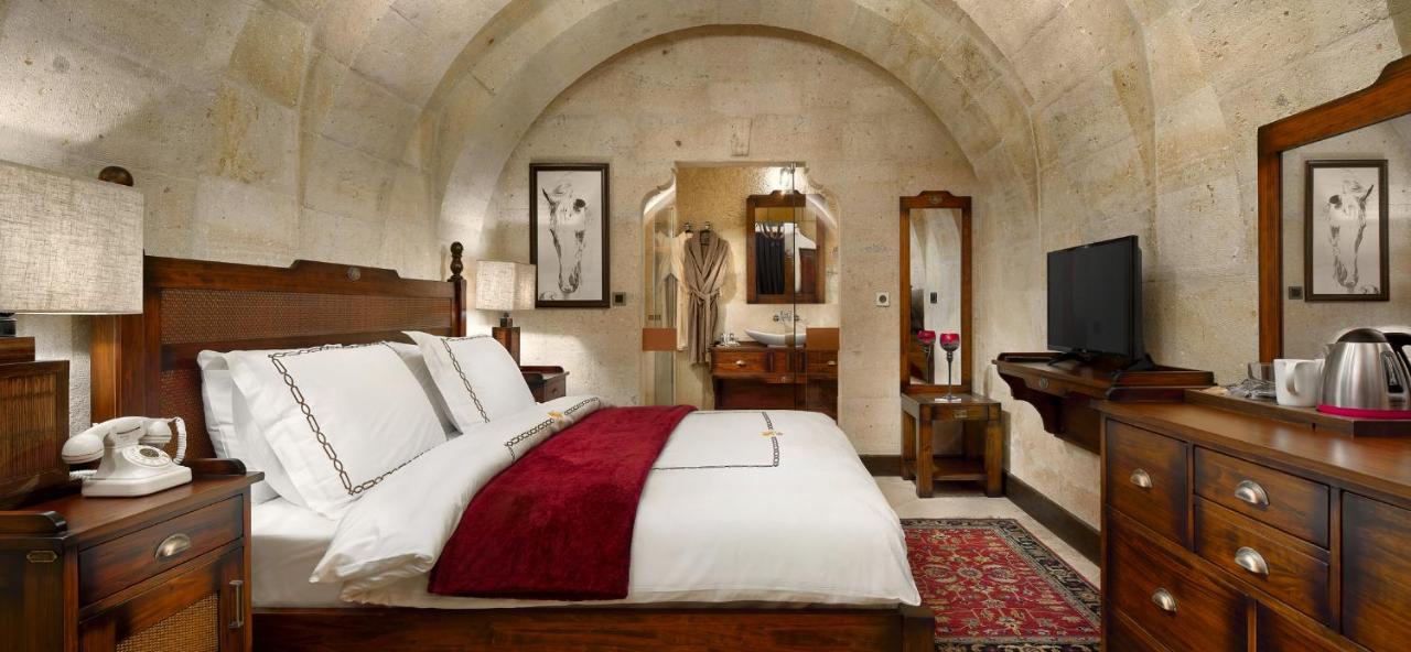 Seraphim Cave & Hotel