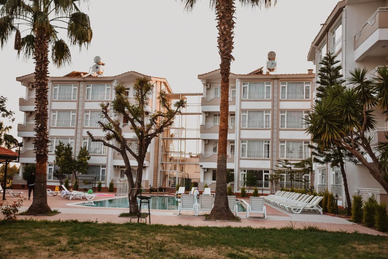 New Garden Aparthotelside 3*