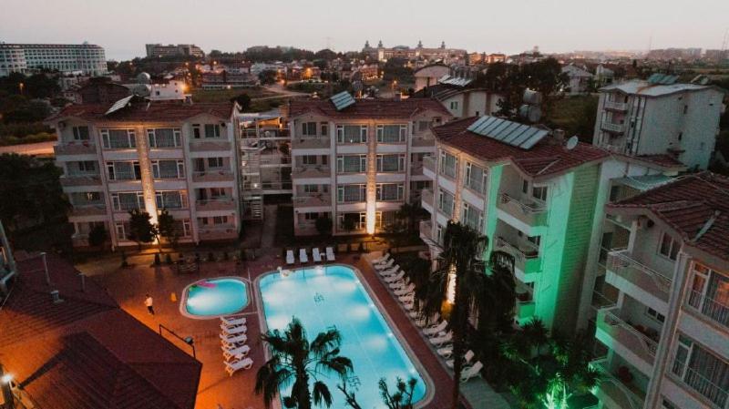 New Garden Aparthotelside 3*