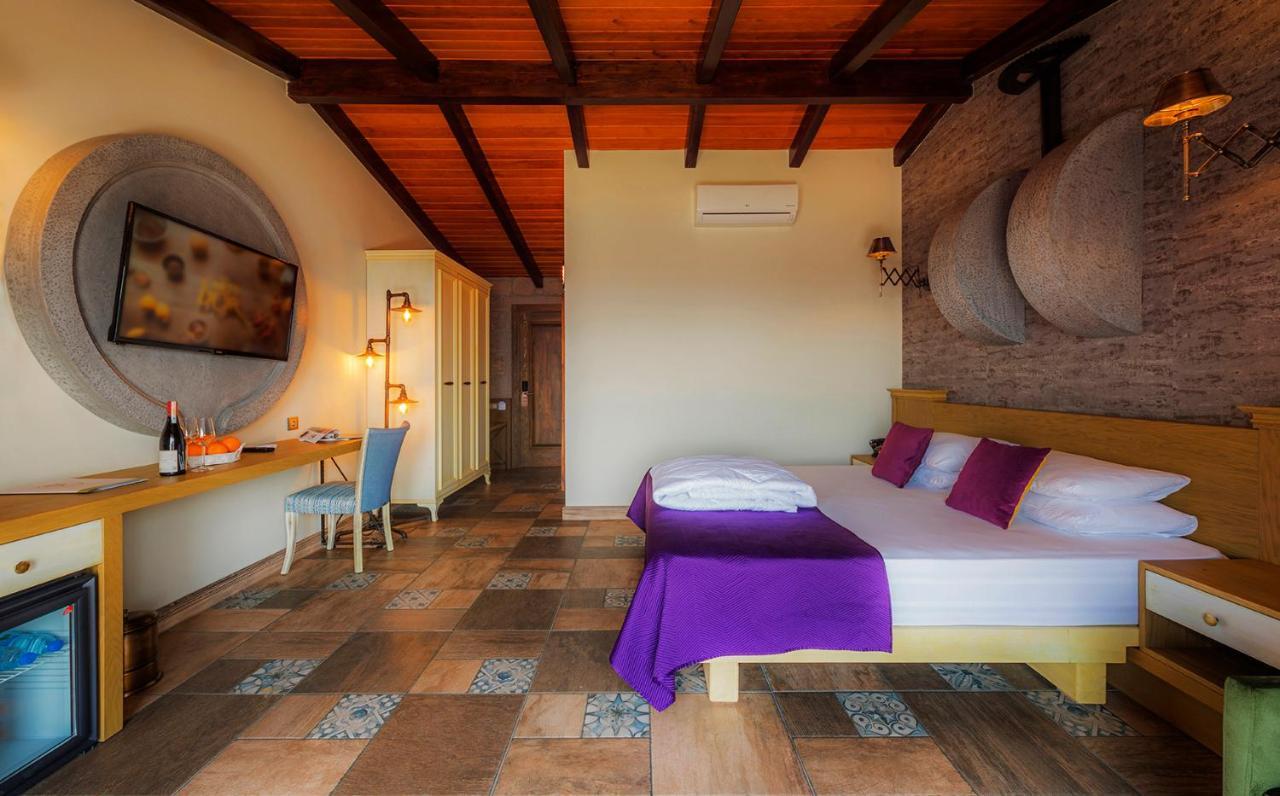 Bed & Breakfast Assos Zeyti̇n Special Class Adults Only 12