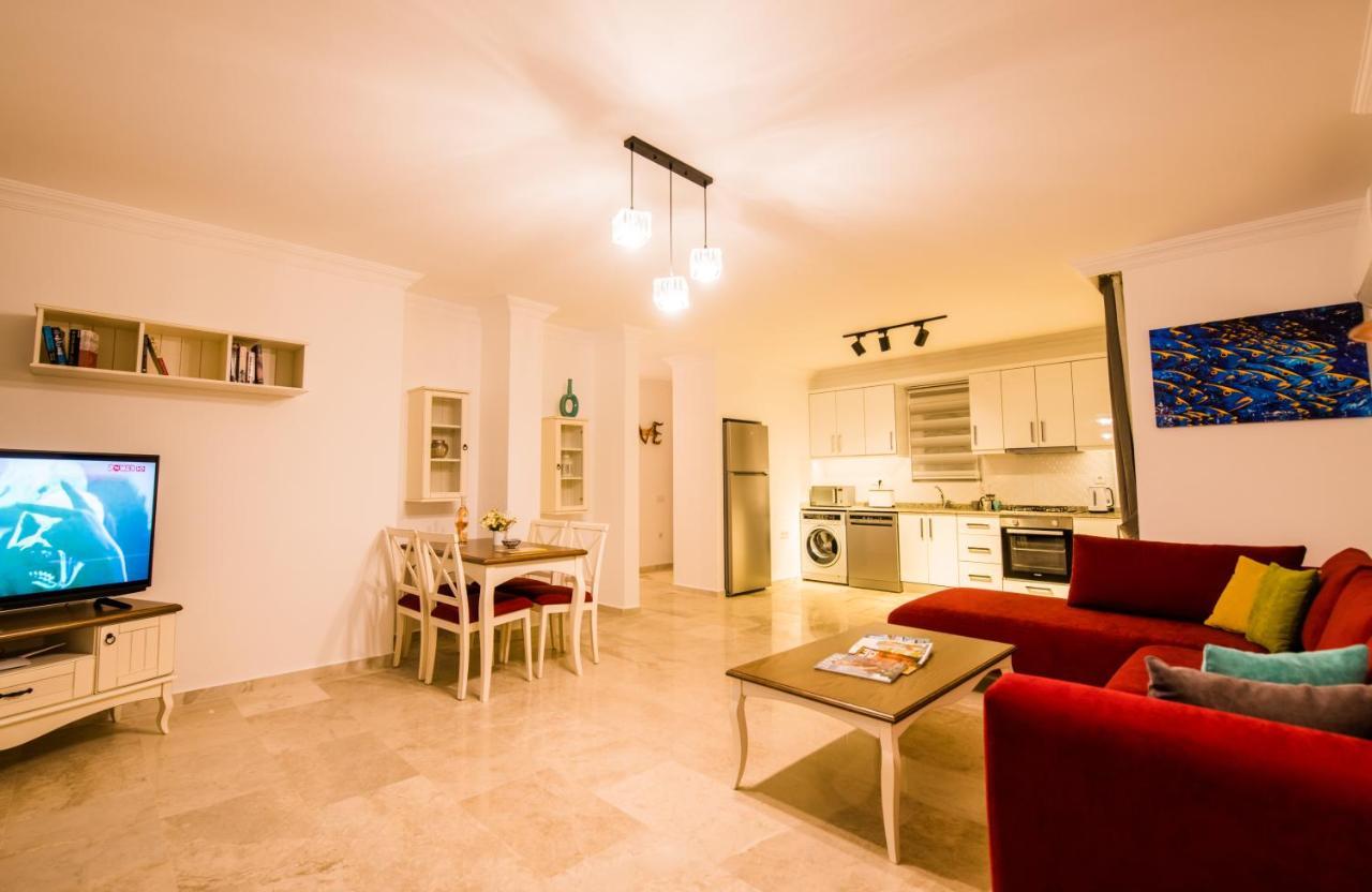 Garden Court Apartment