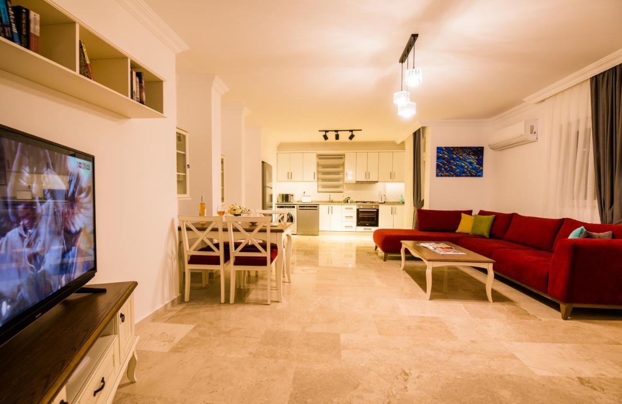 Apartment Garden Court