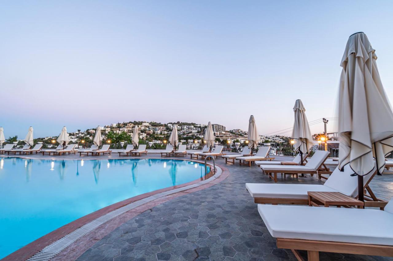 Elementa Boutique - Adults Only 3*