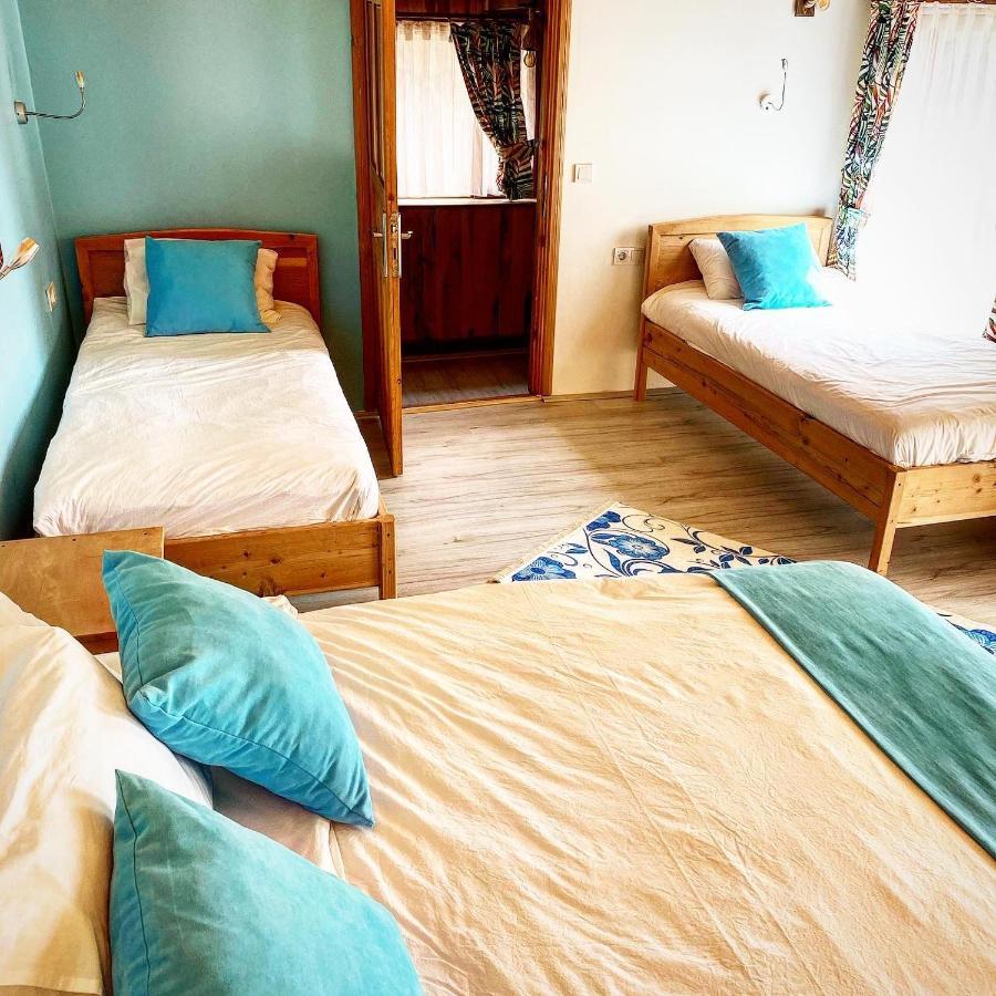 Kara Kedi Bed & Breakfast