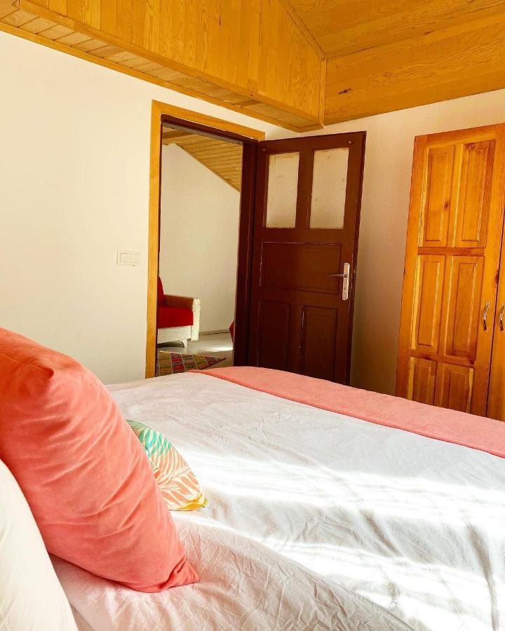 Kara Kedi Bed & Breakfast Cirali