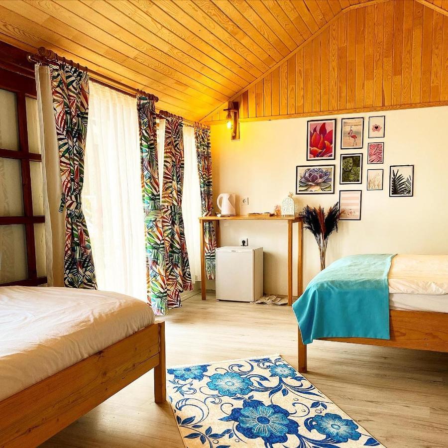 Kara Kedi Bed & Breakfast