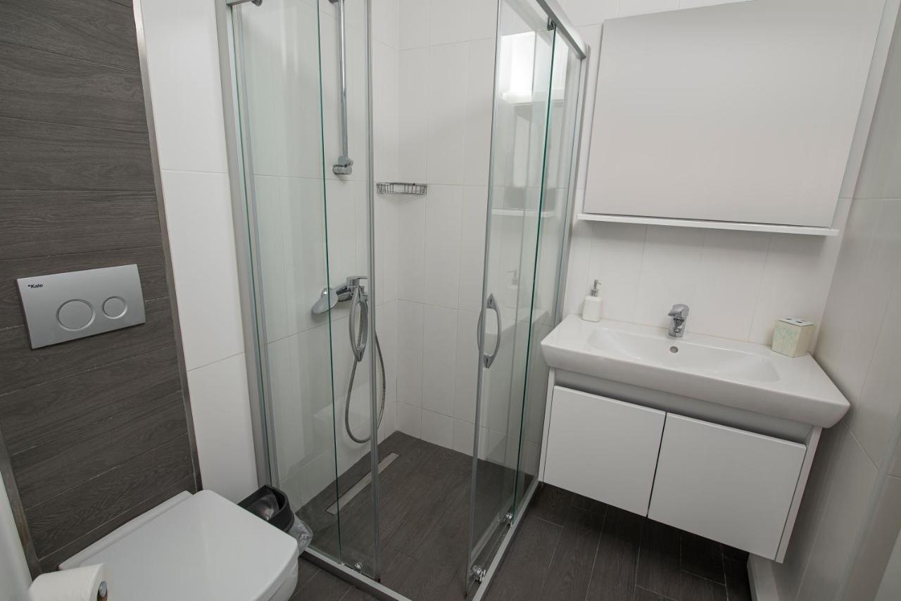 Mert Hotel *