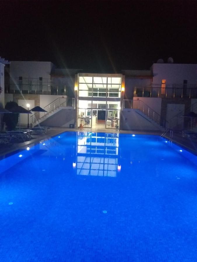 Aparthotel Paradise 3*