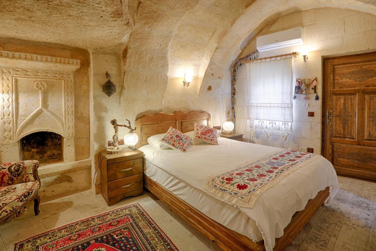 Hotel Tulip Cave