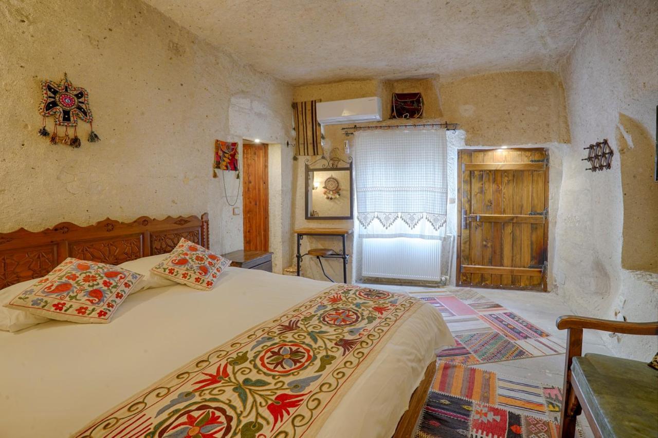 Hotel Tulip Cave