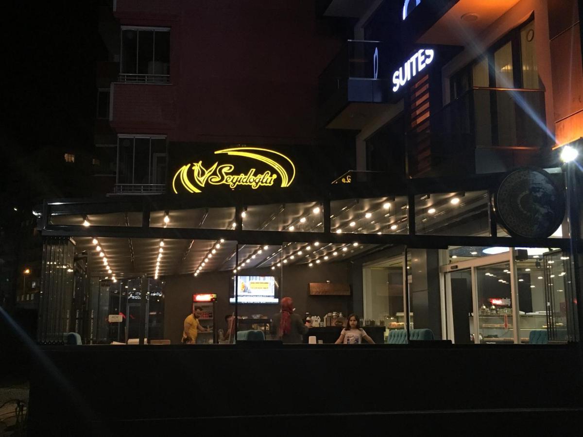 Vera Hotel *