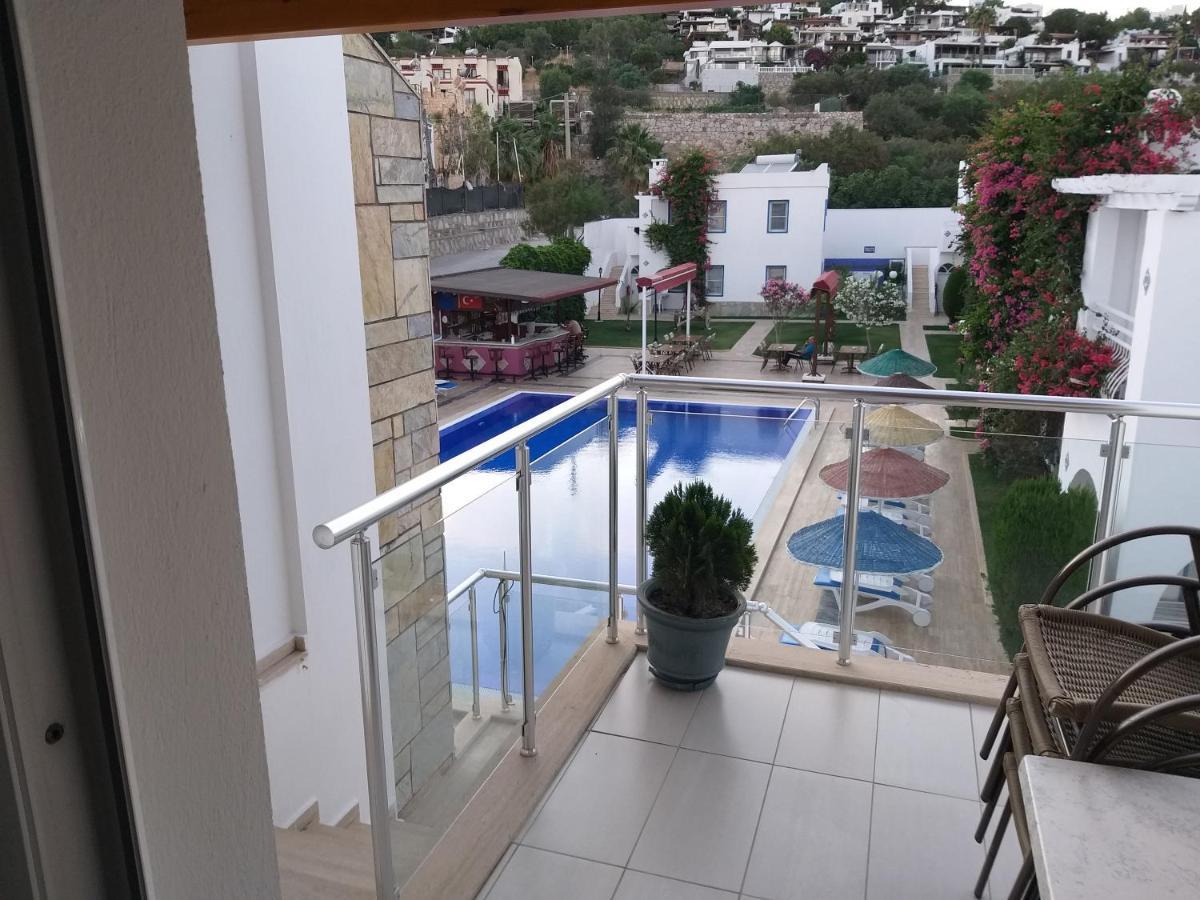 Aparthotel Paradise 3*