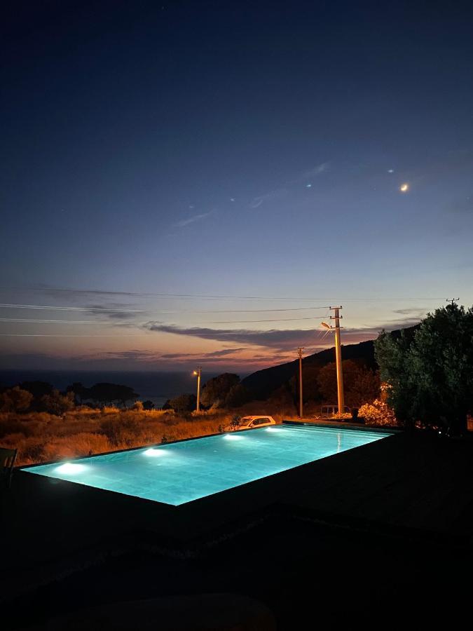 Beso Hotel *