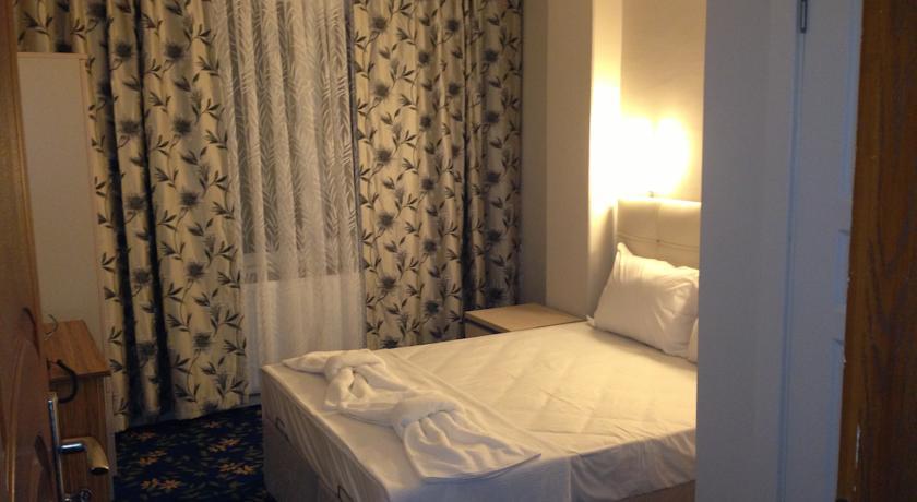 Hilton Garden Atatuerk Airport Hotel 4*