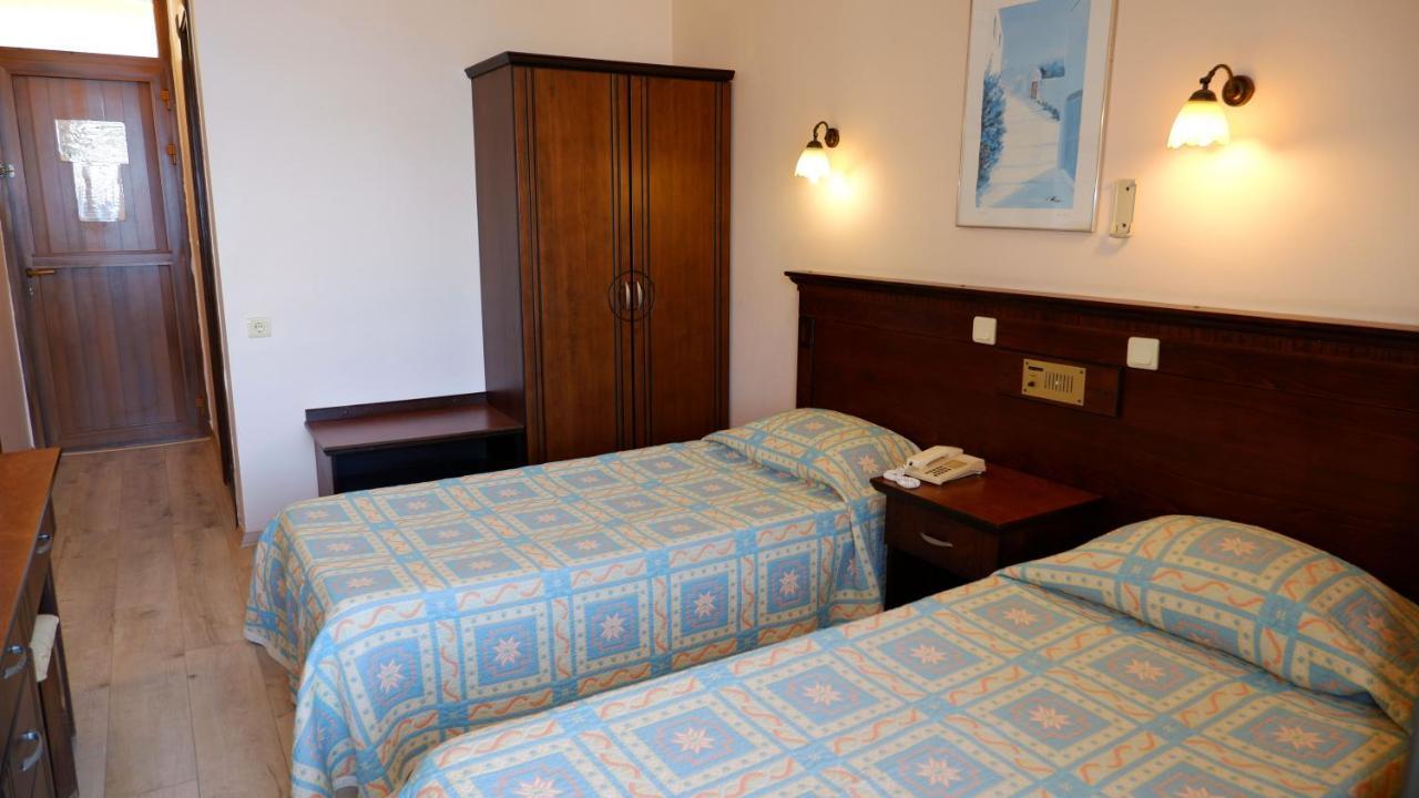 Golmar Hotel 3*