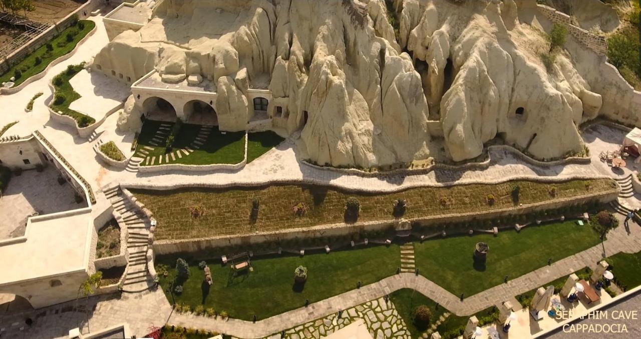 Seraphim Cave & Hotel