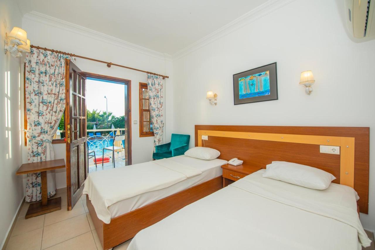 White Hotel 3*