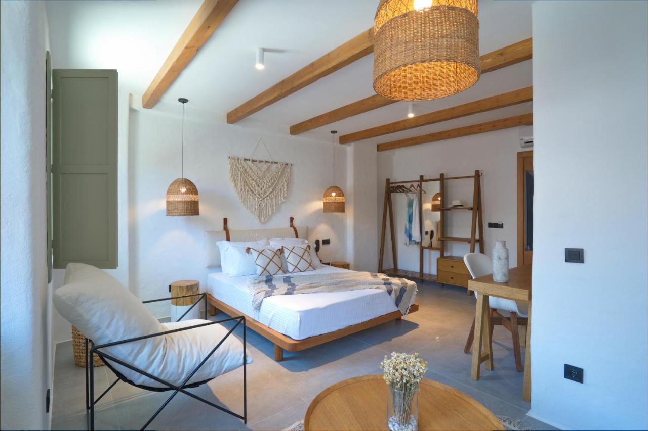 Carpe Diem Boutique - Adults Only Hotel Side