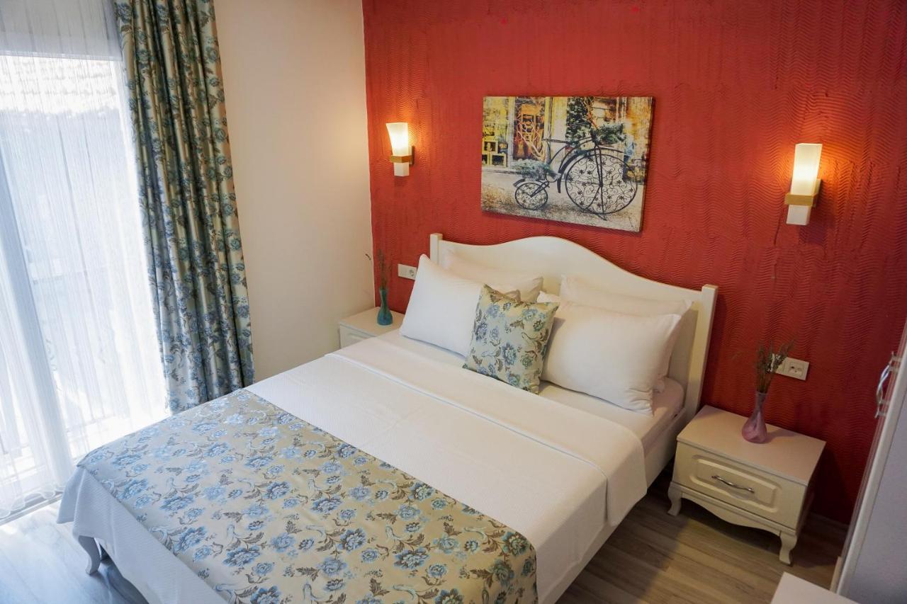 716 Hotel