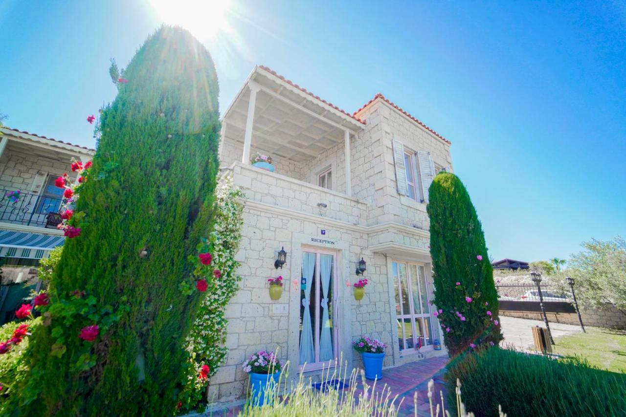 Marina Palace Inn 2*