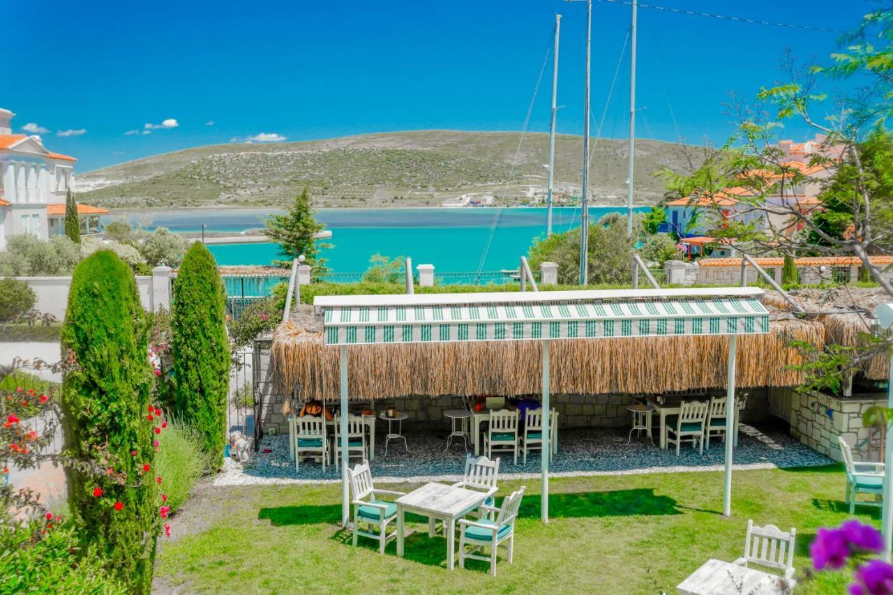 Marina Palace 2*