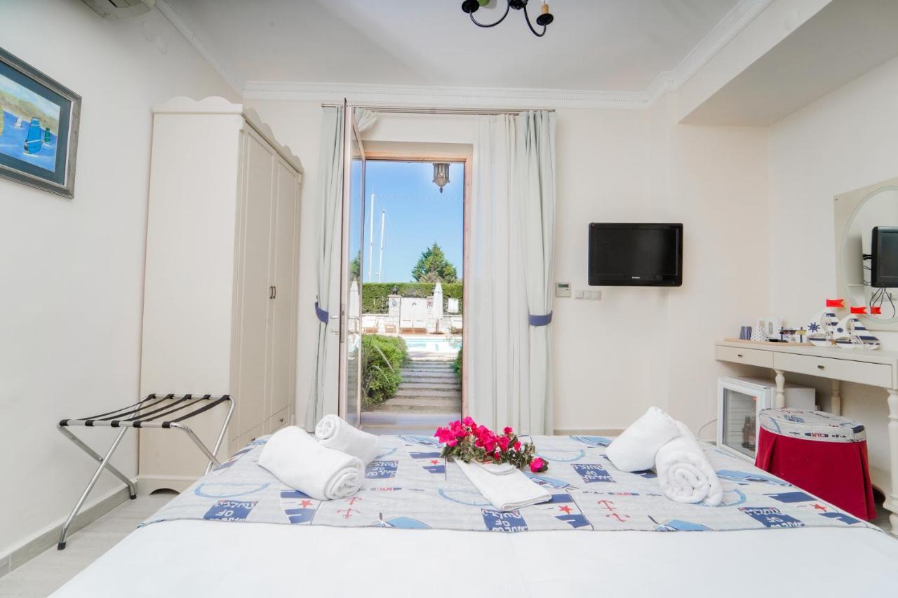 Marina Palace 2* Alacati