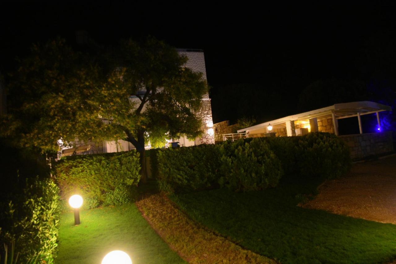 Tepe Hotel *