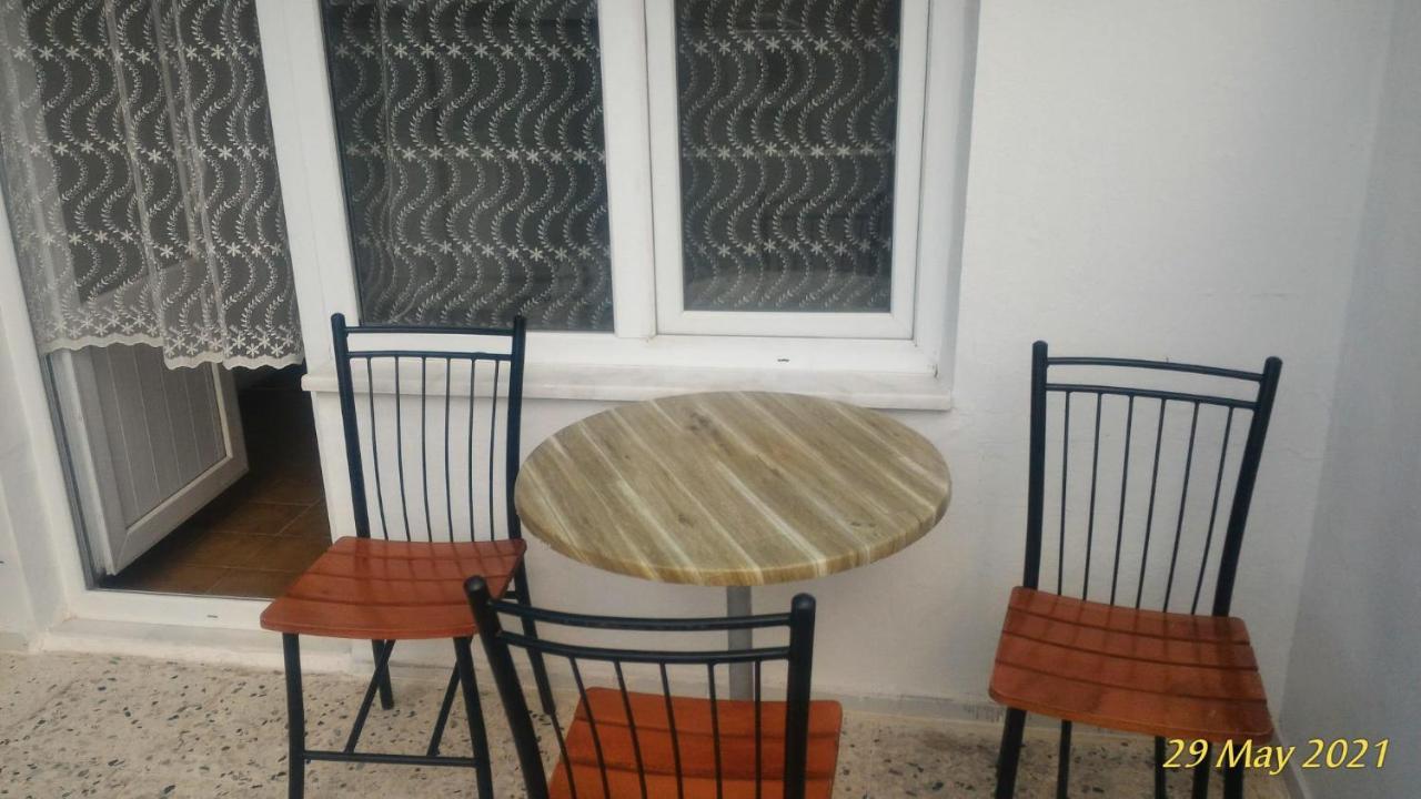 Set Arat & Guest house *