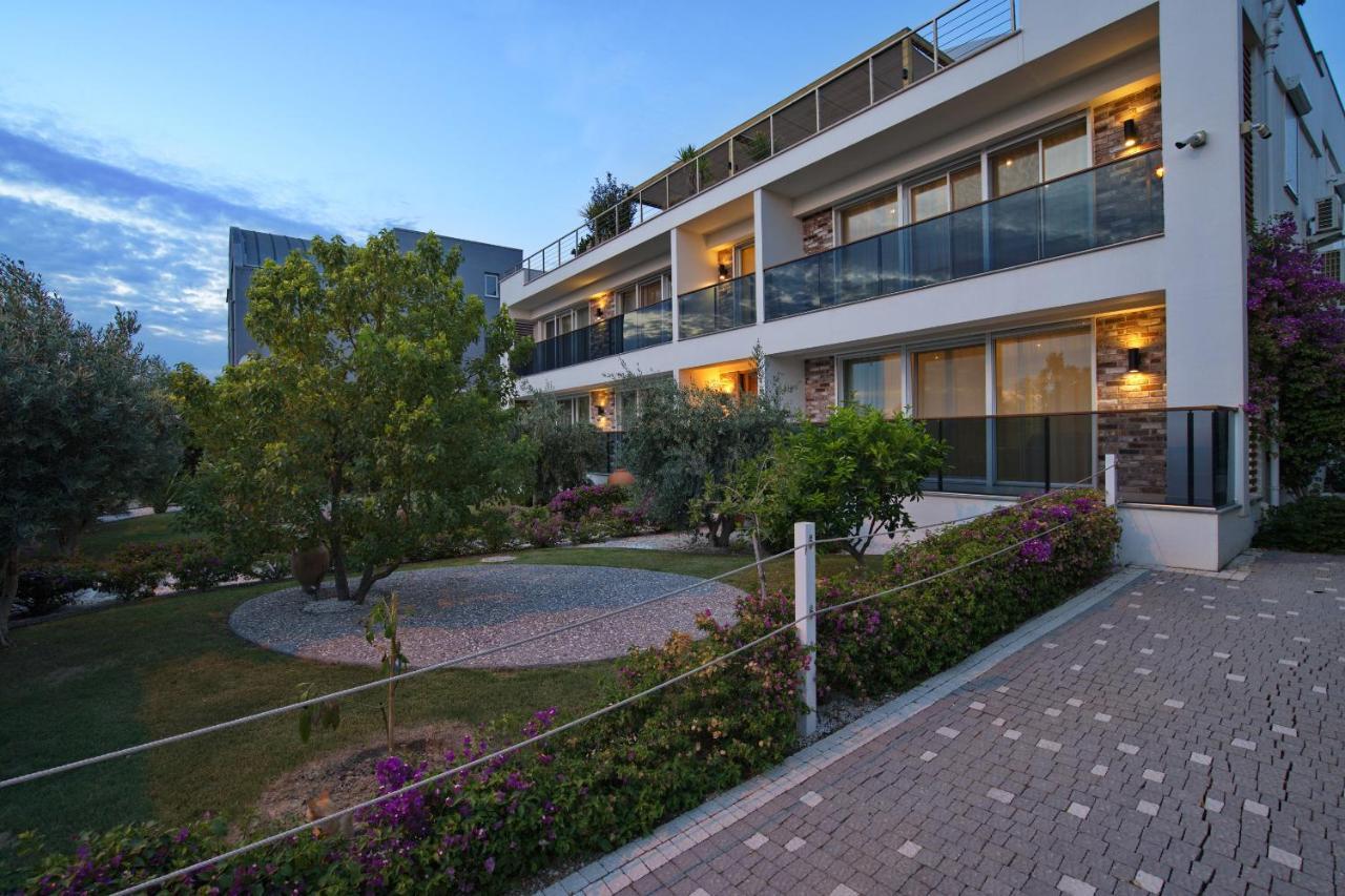 Elia Apartment Side