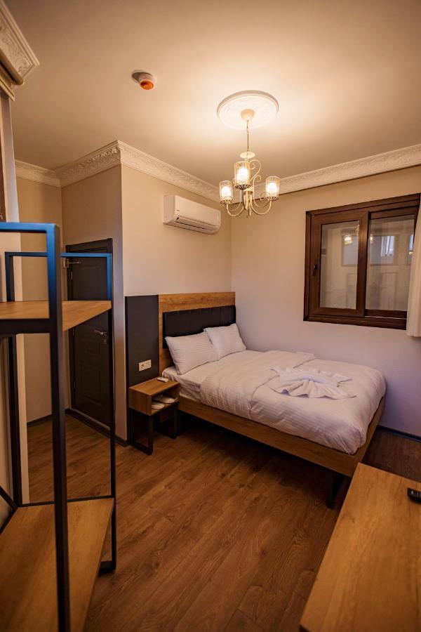 Hotel Grand Balyan & Restaurant