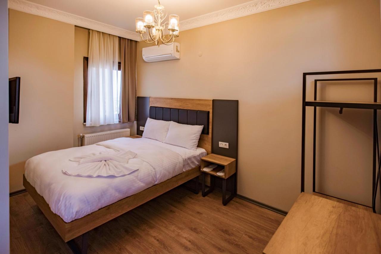 Grand Balyan & Restaurant