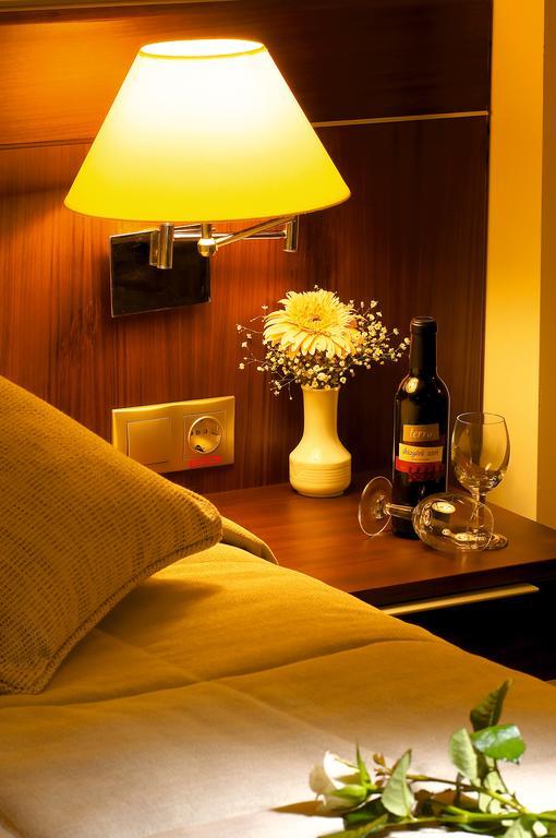 Ontur Hotel 4*