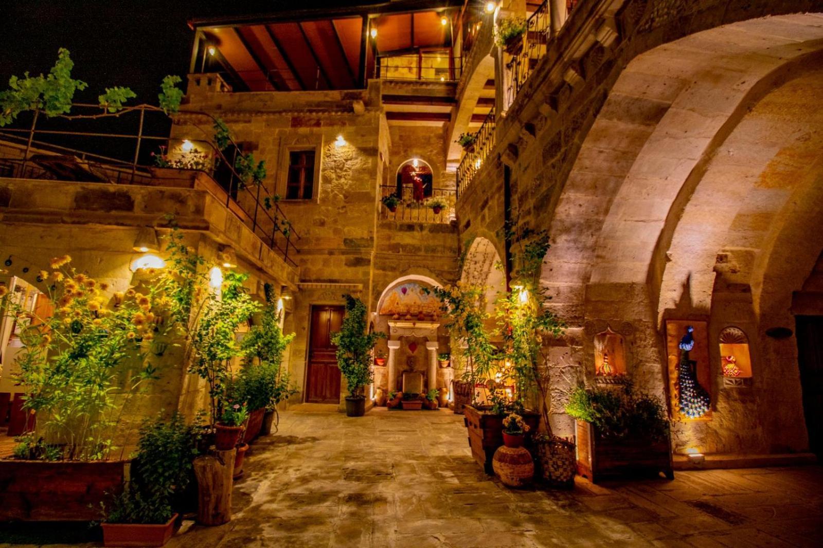 Aren Cave And Art Gallery Hotel 2*