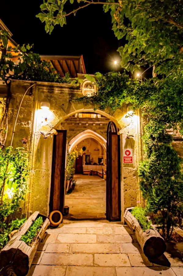 Aren Cave And Art Gallery Hotel 2*