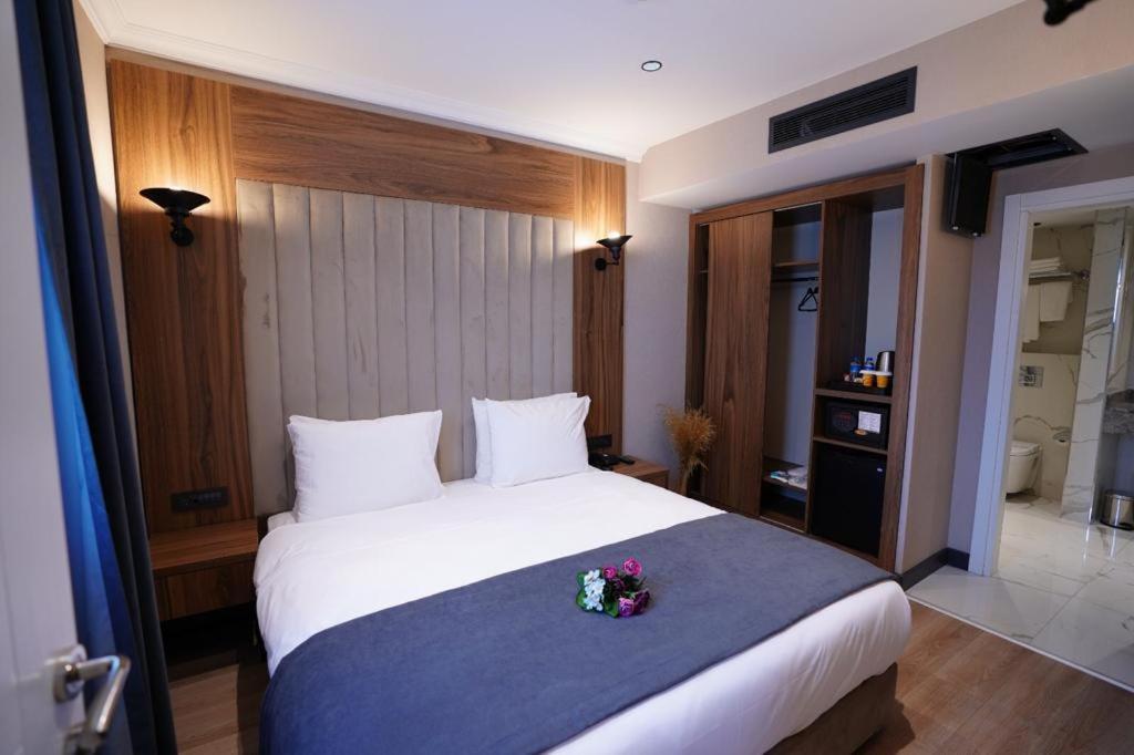 Mineo Taksim 4*