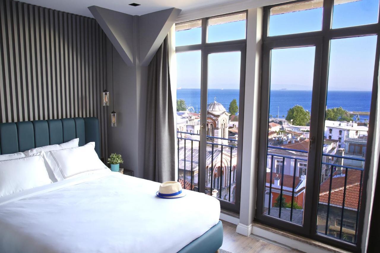 Bronte Hotel