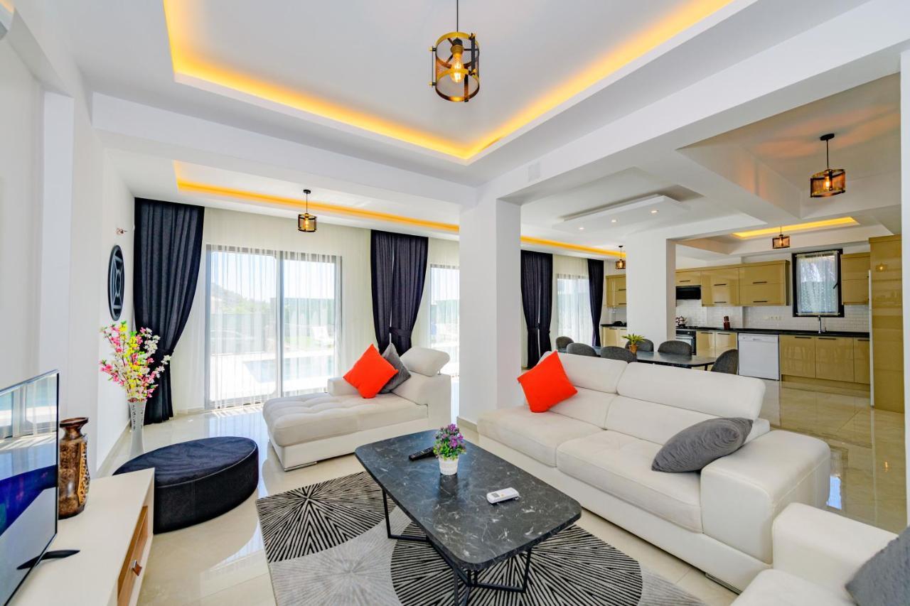 Atlantis Kapali- 4 Bedroom Holiday In Hisaronu *