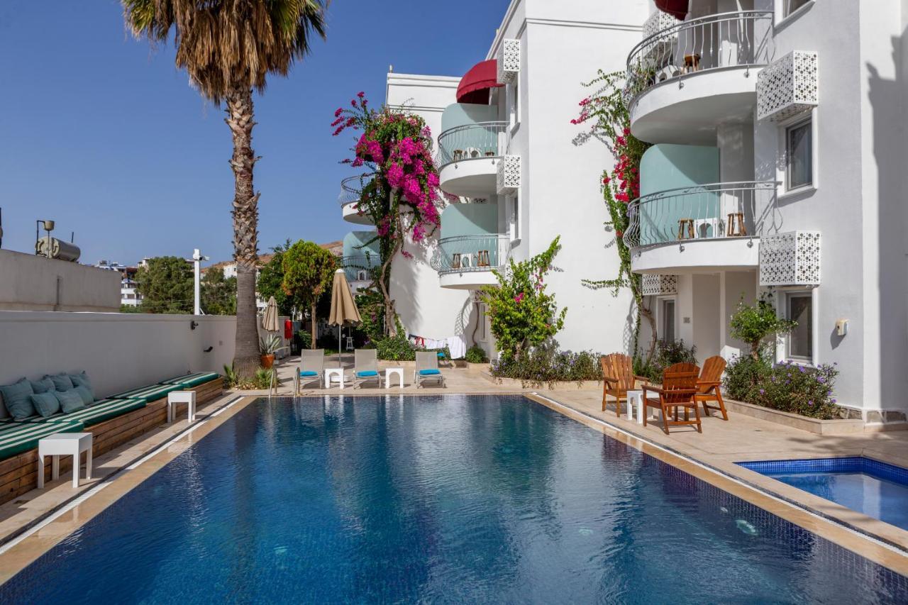 Hotel La Brezza & 3*