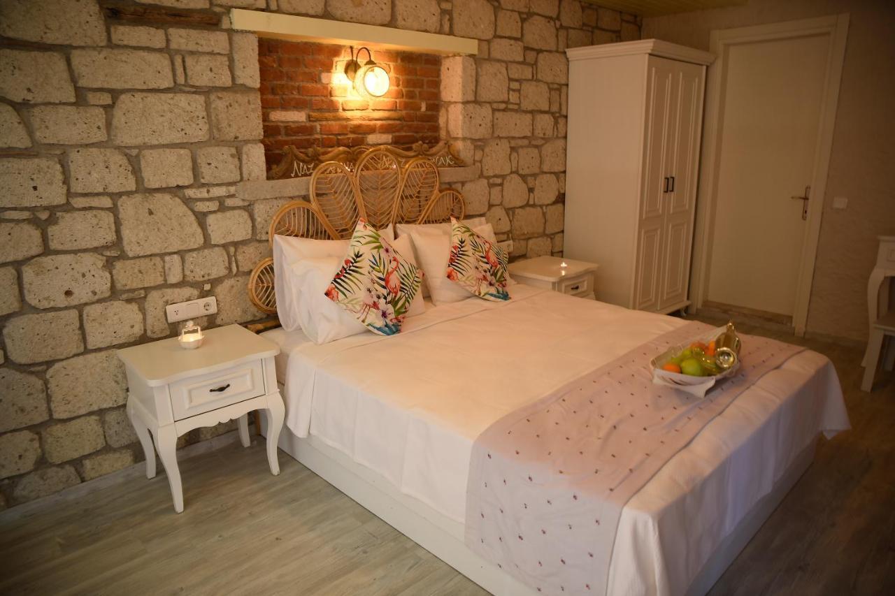Naz * Alacati