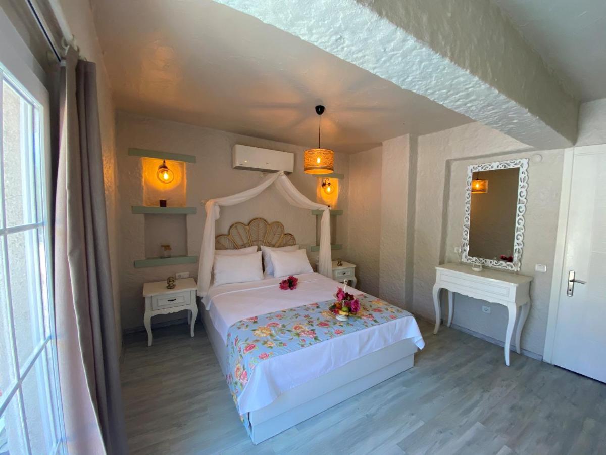 Naz Hotel