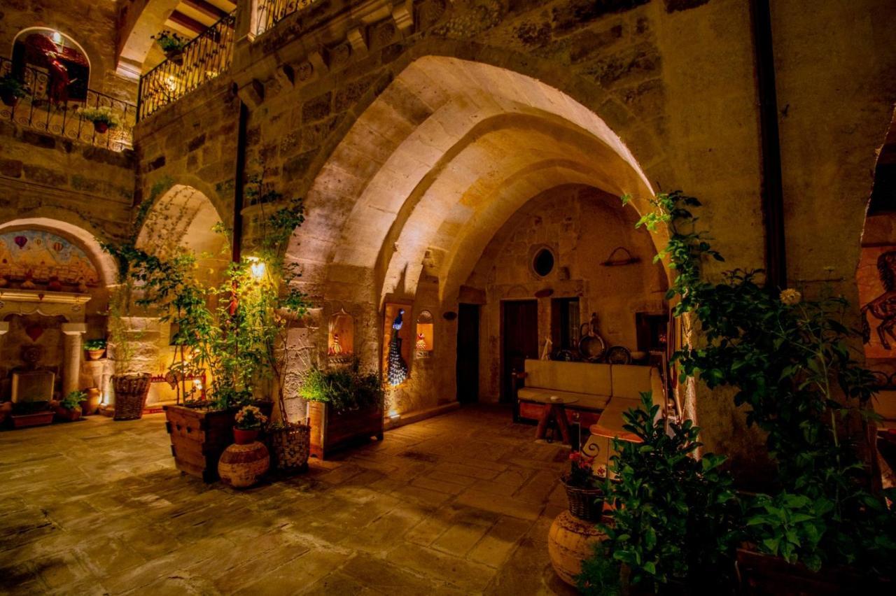 Aren Cave And Art Gallery 2*