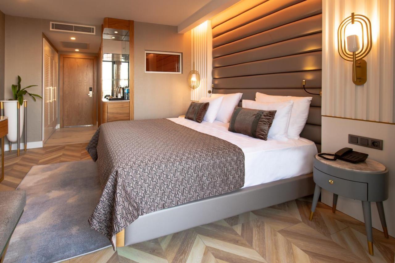 Alexia & Hotel 5*