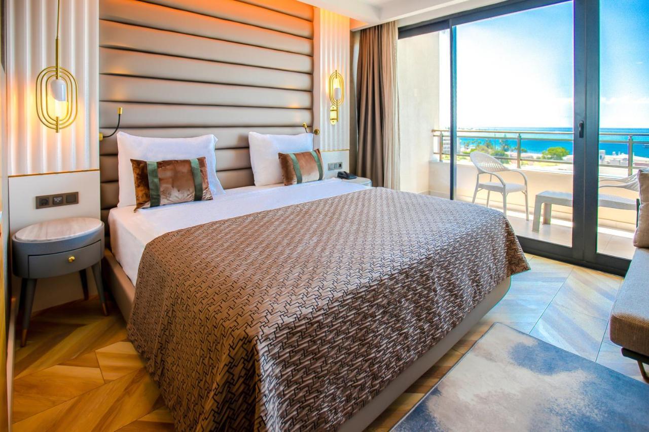 Hotel Alexia &
