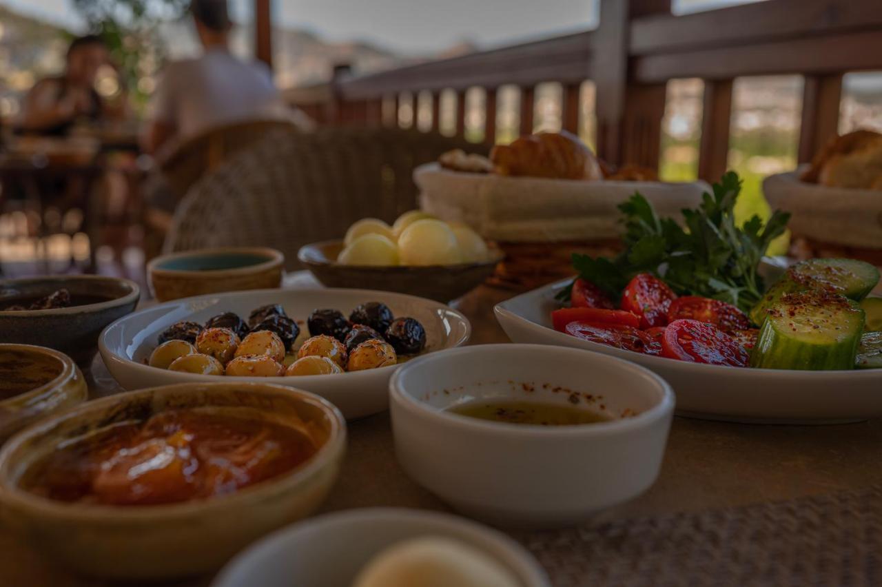4reasons + Bistro | 12+ Hotel 4*