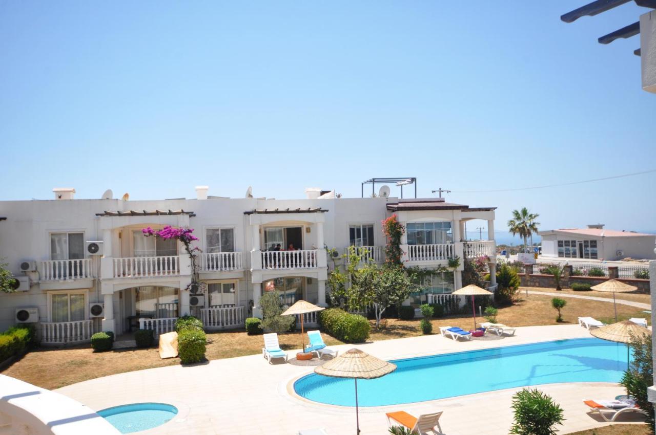Flamingo Country Club Apartment Complex