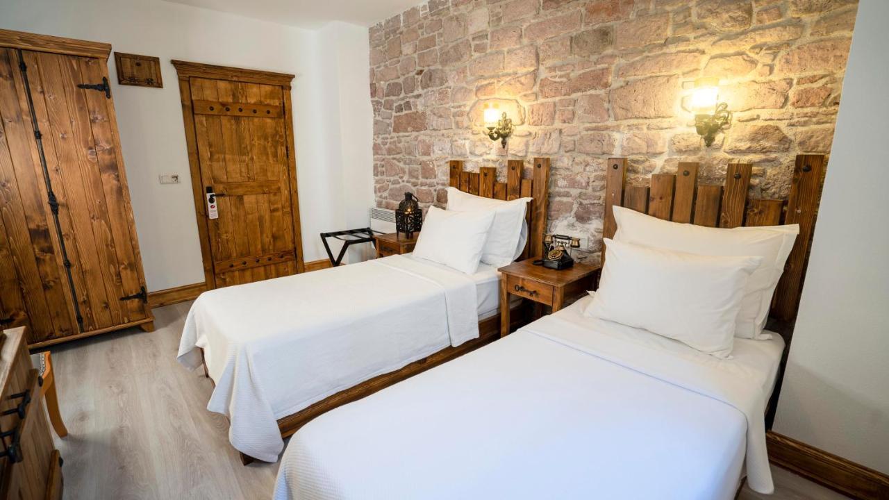Pietra Bed & Breakfast