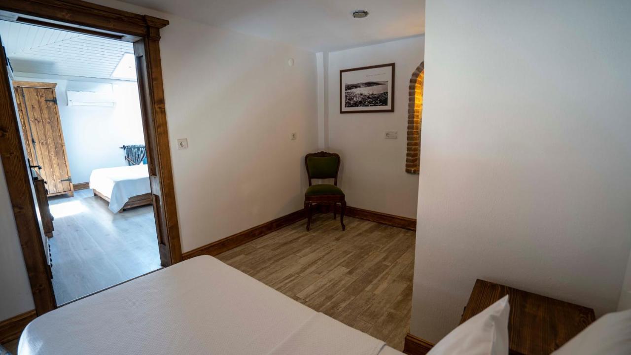 Pietra Bed & Breakfast