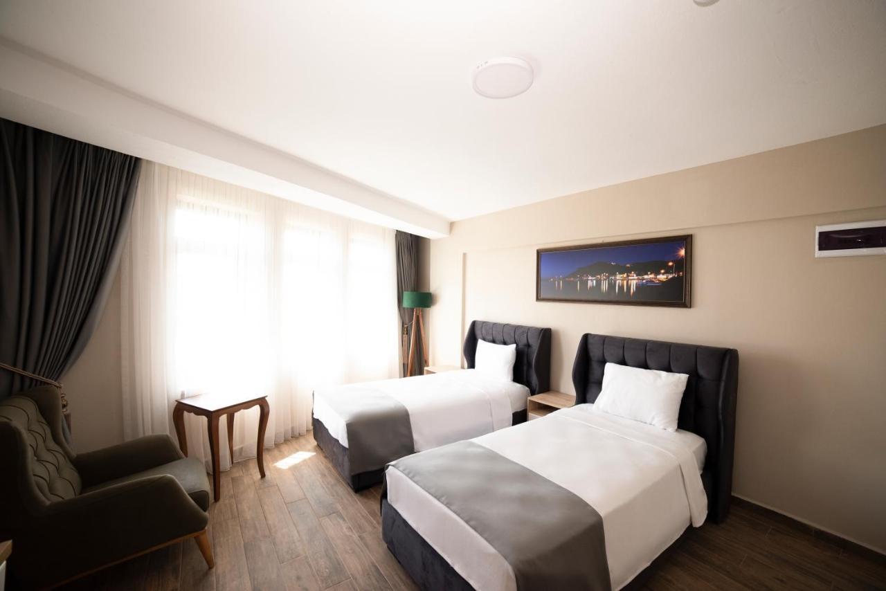 Hotel Elia *